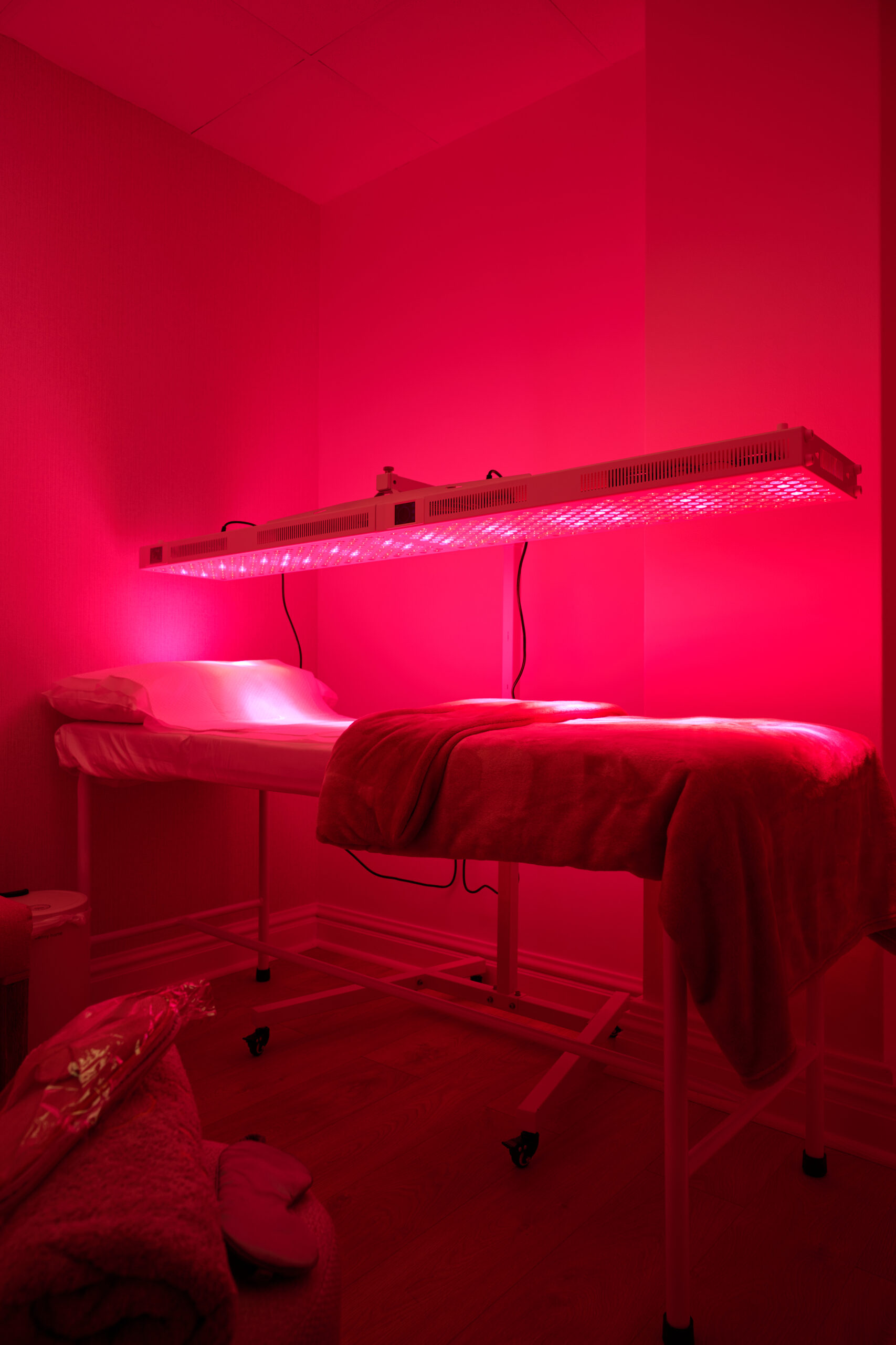 Hyperbaric Chamber (Oxygen Therapy) Redlight Therapy